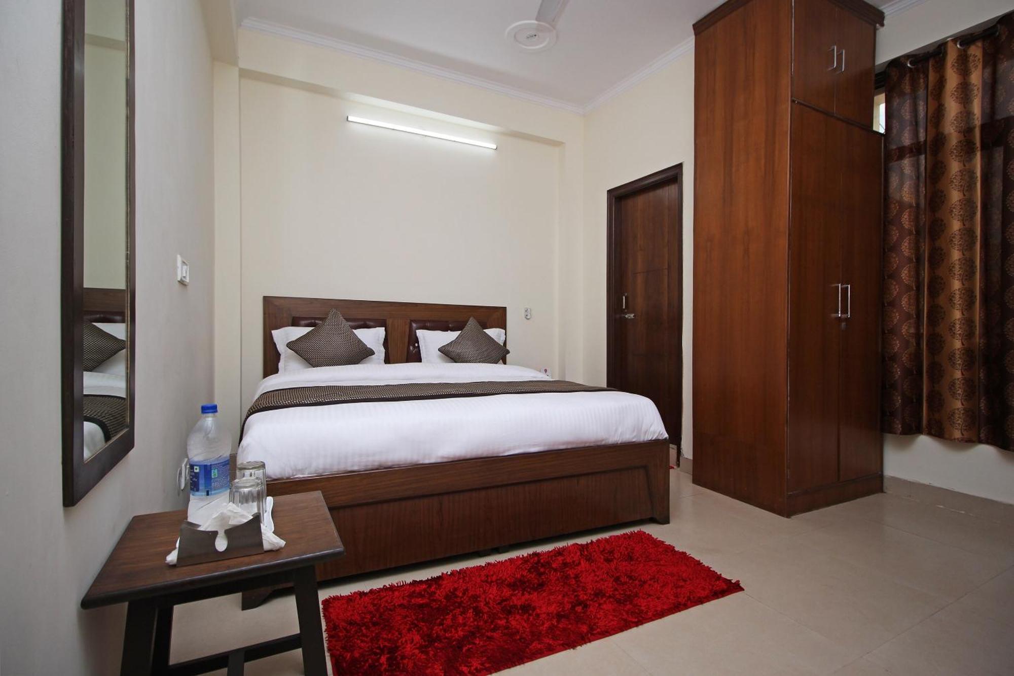 Hotel O Surya Palace New Delhi Exterior photo