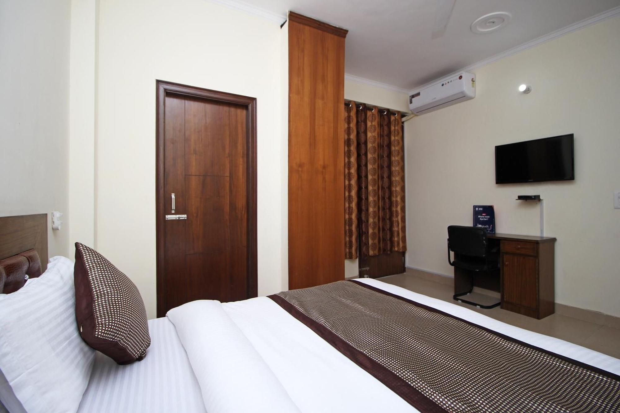 Hotel O Surya Palace New Delhi Exterior photo